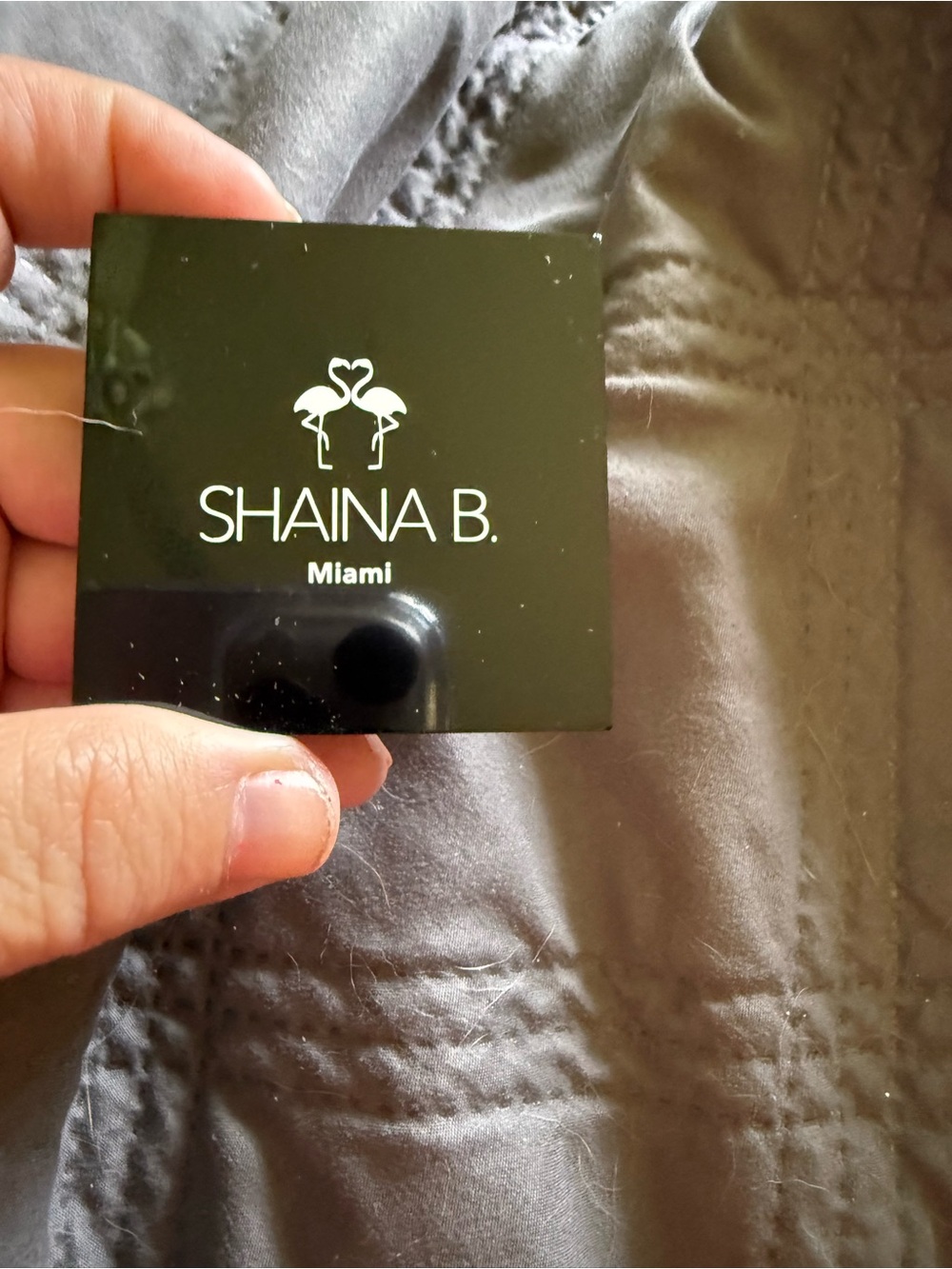 SHAINA B. Miami Black Eyeshadow Compact